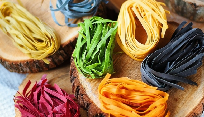 Festivalul Răstăuțelor are loc la Muzeul Satului din Baia Mare în 24 mai