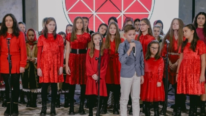 Elevi din cadrul Școlii Populare de Artă din Baia Mare vor susține un spectacol la Centrul Social Multifuncțional „Rivulus Pueris”