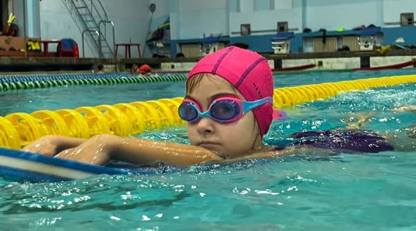 Cursuri de înot pentru toate vârstele organizate de Clubul Sportiv Seini