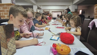 Ateliere de încondeiere a ouălor de Paști la Parohia „Înălțarea Domnului” Baia Mare