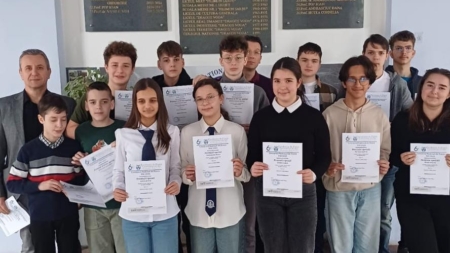 Rezultate remarcabile obținute de elevii Colegiului ”Dragoș Vodă” din Sighet la Concursul Național de Fizică PHI