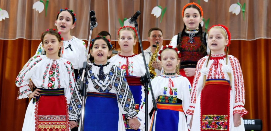 De suflet: Concert de pricesne organizat la Căminul Cultural din Fântânele