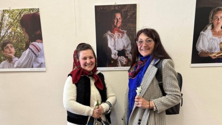 Un fotograf maramureșean și alți trei din Țara Galilor au vernisat o expoziție deosebită la Muzeul Etnografic ”Francisc Nistor” din Sighetu Marmației