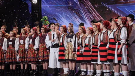 Ansamblul „Cercănelul” din Borșa, momente pline de culoare și veselie pe scena „Românii au talent”