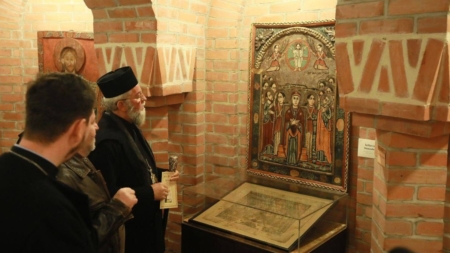 Icoane din secolele XVI–XVIII au fost expuse în Sala–Muzeu „Sfinții Martiri Brâncoveni” din incinta Catedralei Episcopale „Sfânta Treime” din Baia Mare