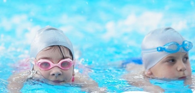 Flykick Baia Mare face înscrieri la cursurile de înot