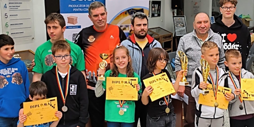Tinerii Lei Baia Mare, pe podium la concursul „Maraton Șahistic” din Cluj-Napoca