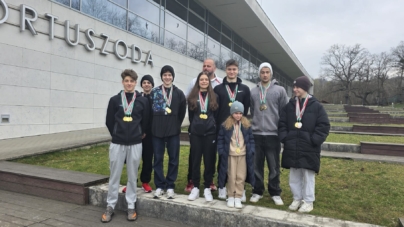 Numeroase medalii obținute de sportivii Flykick Team Baia Mare în Miskolc, Ungaria
