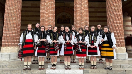 Măriuca Verdeș și Grupul ”Școala Rădăcinilor Străbune” au participat la evenimentul ”Tinerețe și tradiție la Muzeul Casa Romanței” din Târgoviște