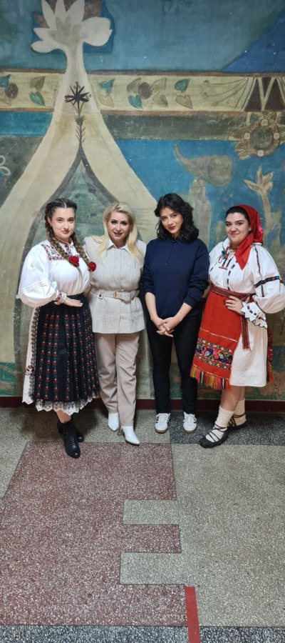 Elevele Mihaela Hotea, Gabriela Buda și Andreea Năprădean participă la faza națională a Olimpiadei de artă vocală, interpretare instrumentală și studii teoretice