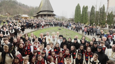 Lume multă la Mănăstirea Bârsana; PS Iustin s-a aflat azi în mijlocul credincioșilor