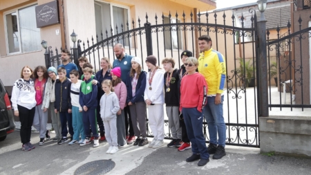 Rezultate foarte bune obținute de sportivii Flykick Team Baia Mare la Campionatul Național de Înot – etapa regională, cadeți 12-13 ani