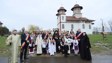 Liturghie arhierească la Mănăstirea Făget