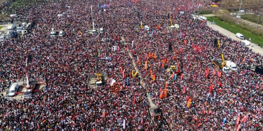 Erdogan și obsesia puterii – Proteste uriașe în Turcia, ignorate de mass-media