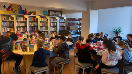 Elevii din Săcălășeni la Biblioteca Județeană „Petre Dulfu” din Baia Mare