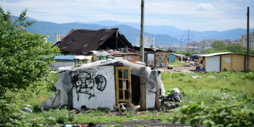 Zona Pirită: de la așezare informală la cartier social modern?