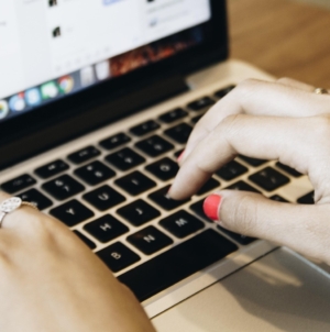 Înșelată printr-un așa-zis concurs online