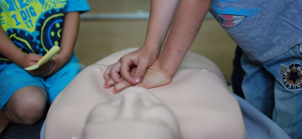 Educația pentru acordarea primului ajutor ajunge în școlile din Maramureș și Ivano-Frankivsk