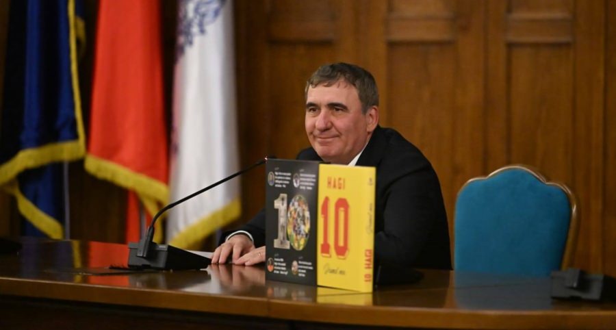 Drumul lui Hagi, într-o carte