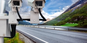 Viteză extremă pe autostradă: 248 km/h și o oprire rapidă la poliție