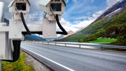 Viteză extremă pe autostradă: 248 km/h și o oprire rapidă la poliție