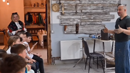 Elevii clasei a II-a de la Școala Gimnazială „Nichita Stănescu” din Baia Mare au explorat tainele olăritului