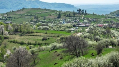 „Jocul cu Coșarca” la Preluca Veche: Tradiție, muzică și voie bună în a doua zi de Paști