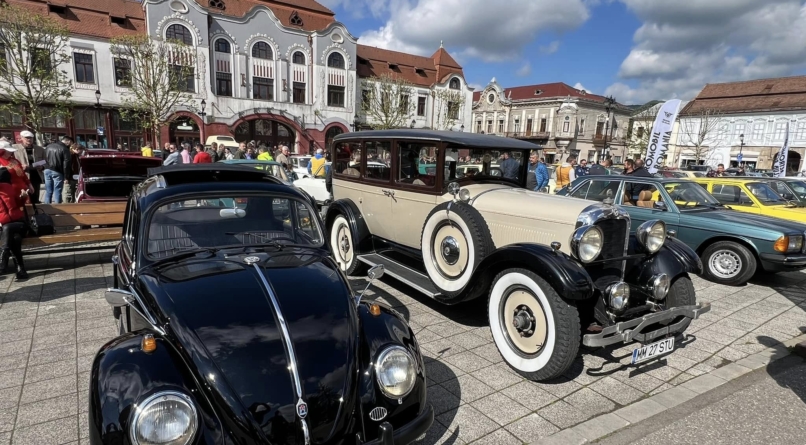 ”Retro Parada Primăverii”: Expoziţie şi paradă de vehicule istorice în Baia Mare