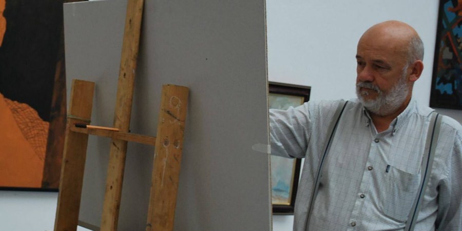 Artistul Mircea Bochiș vernisează în Cluj-Napoca expoziția „Piese de identitate”