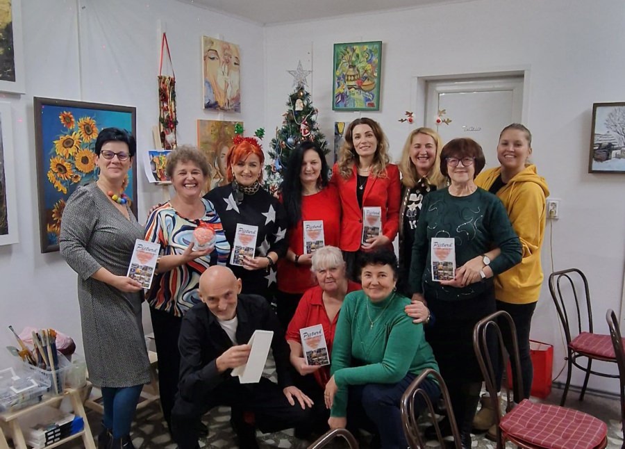 Se organizează vernisajul expoziției de pictură „Armonii de primăvară”