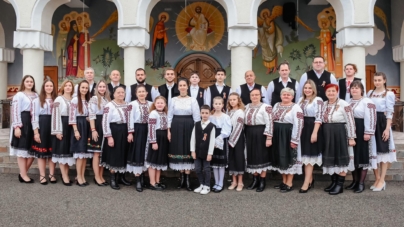 „La porțile cerului”: Concert de pricesne și cântări religioase la biserica din Buciumi