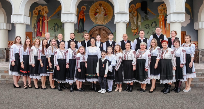 „La porțile cerului”: Concert de pricesne și cântări religioase la biserica din Buciumi