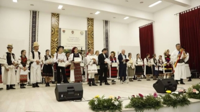 21 de tineri talentați vor participa la Festivalul-concurs de interpretare vocală a cântecului popular „Care om horește mândru” din Dragomirești