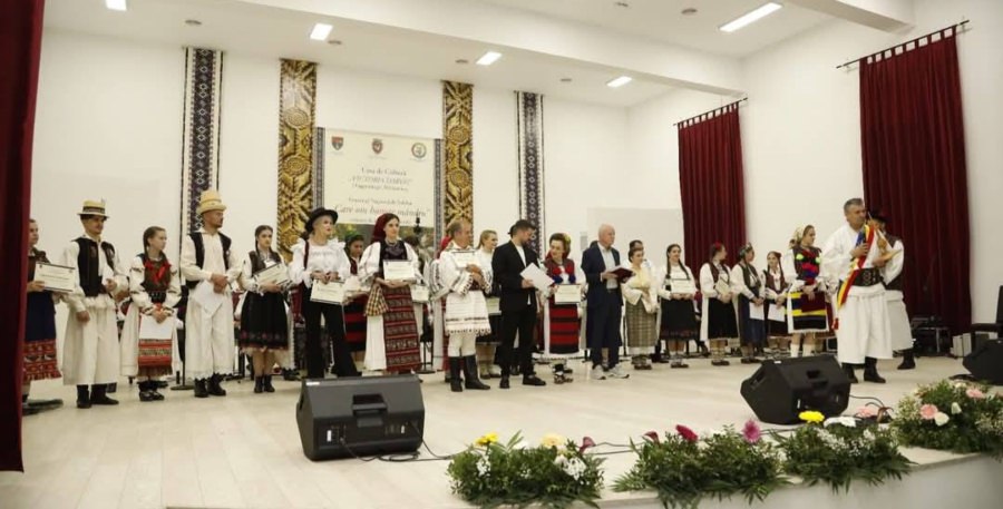 21 de tineri talentați vor participa la Festivalul-concurs de interpretare vocală a cântecului popular „Care om horește mândru” din Dragomirești