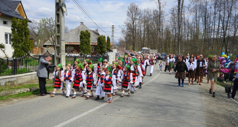 Festivalul folcloric „Joc de pe Cosău” va avea loc în Sârbi în a treia zi de Paști