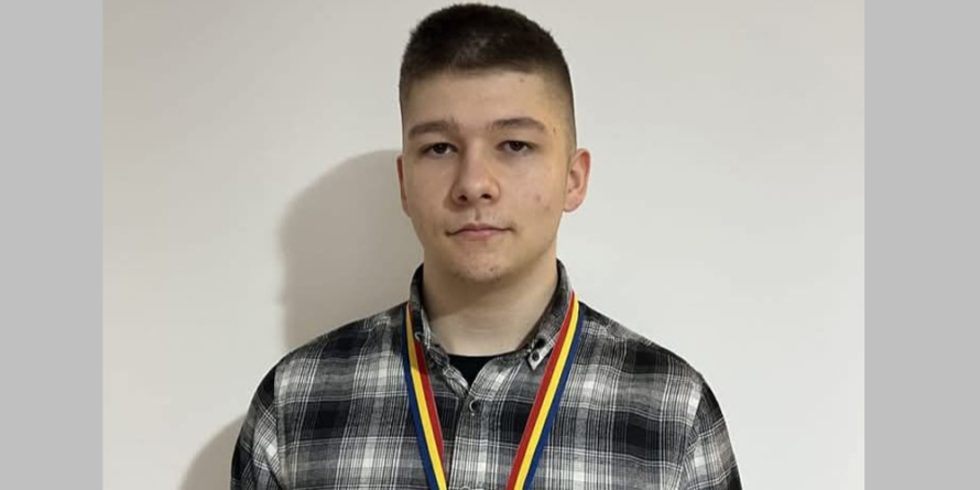 Liceul Teoretic „Petru Rareș” Târgu Lăpuș, premii deosebite și calificare națională la Olimpiada de Informatică Aplicată AcadNet