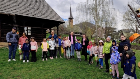 Copiii Centrului de zi al Asociației Pirita Children au participat la proiectul „Plantează o FLOARE, sădește un POM, fă-ți datoria de om”