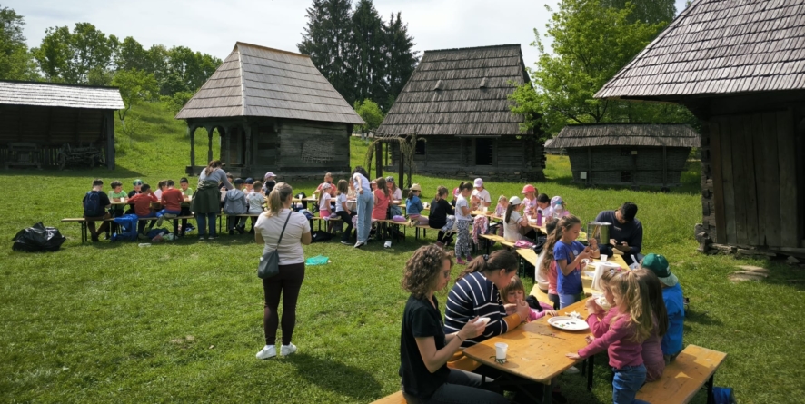 Ateliere educaționale de Paști organizate la Muzeul Maramureșan din Sighetu Marmației