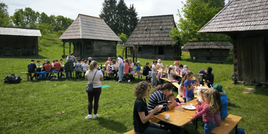 Ateliere educaționale de Paști organizate la Muzeul Maramureșan din Sighetu Marmației