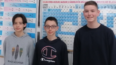 Trei elevi de la Liceul „Petru Rareș” Târgu Lăpuș s-au calificat la Concursul Național de Chimie „Lazăr Edeleanu”