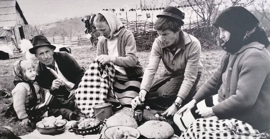 Artistul japonez Kosei Miya a vernisat în Solotvino, Ucraina, expoziția de fotografie „Maramureș, centrul lumii”