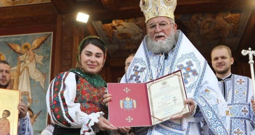 Artista Andreea Ghițiu a primit Ordinul Omagial „Preot Nicolae Gherman”
