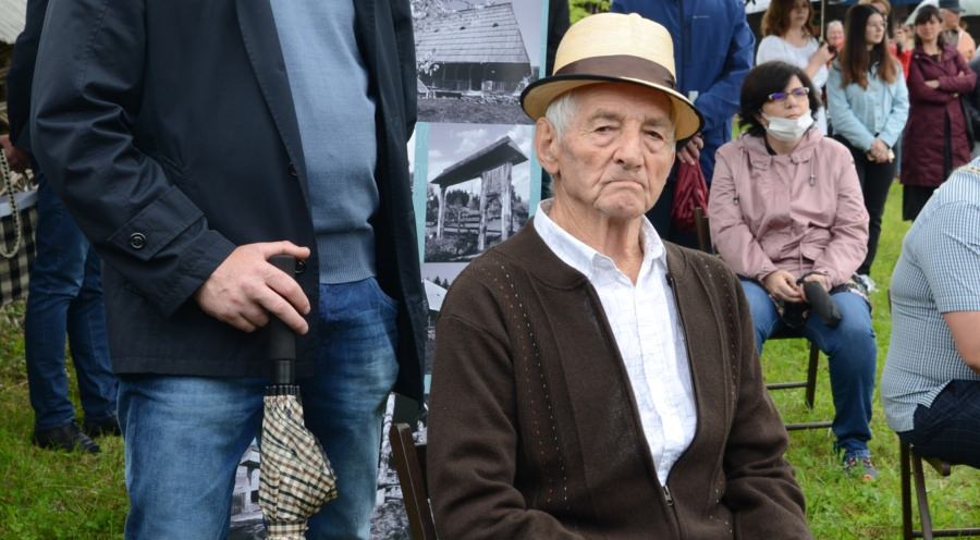 A trecut la cele veșnice Petru Pop din Bârsana, unul dintre meșterii care au contribuit la edificarea Muzeului Maramureșan din Sighet