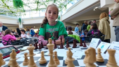 Șah: Carla Marchiș, în top 10 național și selecționată în lotul României