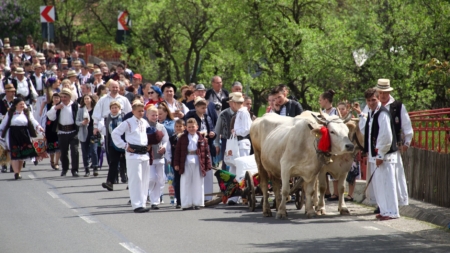 Celebrul obicei agrar „Udătoriul din Șurdești” va avea loc în a doua zi de Paști