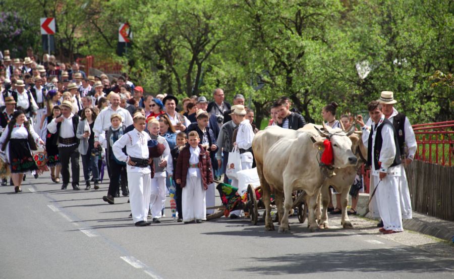 Celebrul obicei agrar „Udătoriul din Șurdești” va avea loc în a doua zi de Paști