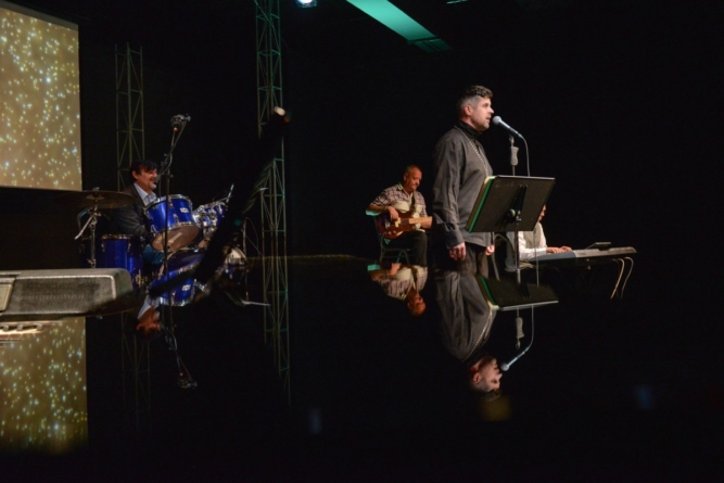 Invitație la spectacolul „DE-CONECTAT… de primăvară”