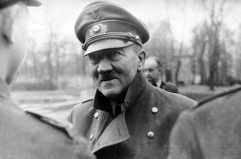 80 de ani de când Hitler a ieșit din istorie, dar nu din memorie