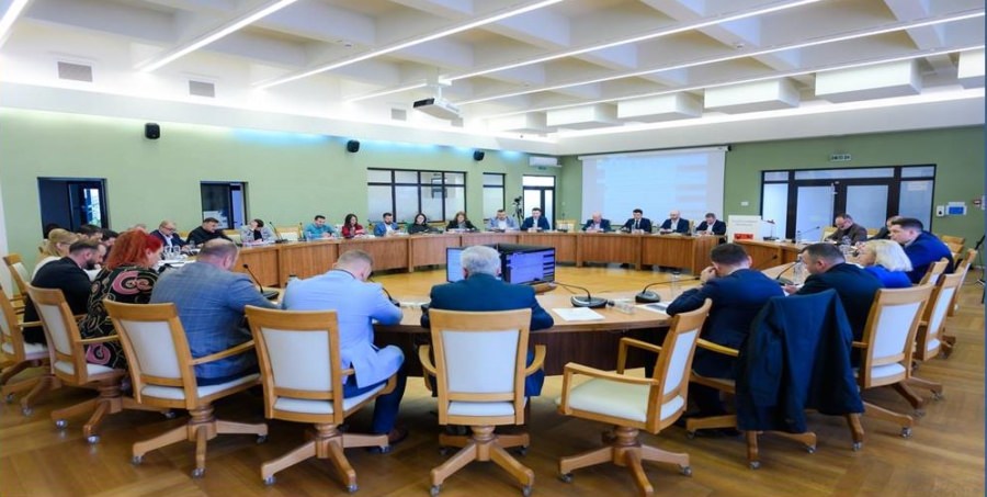 Buget cu bisturiul – DGASPC se taie, cultura slăbește, iar OMD Maramureș intră în pauză prelungită