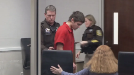 Complot pentru moarte și anarhie